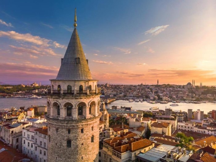 Turkiya 2025 yilning ilk choragida turizmdan rekord darajadagi 9,5 milliard dollar daromad oldi