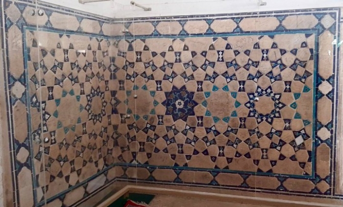 Эронда Мирзо Улуғбек ва Алишер Навоий битиклари аниқланди