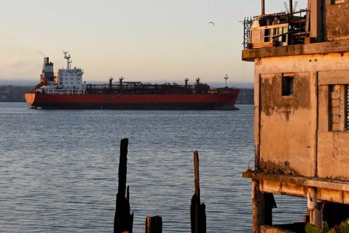 Венесуэла Исроилга нефть етказиб беришни бошлади