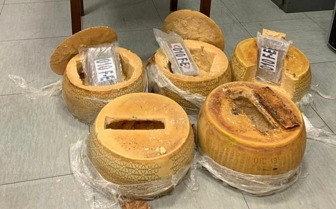 Italiyada kokainni pishloqqa yashirgan narkodilerlar hibsga olindi