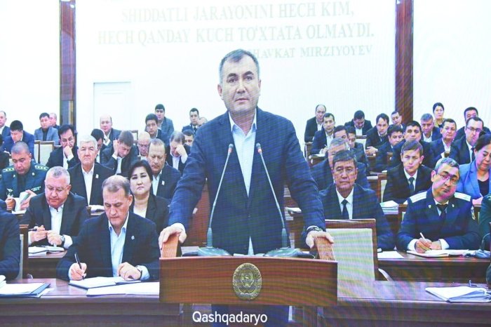 Qarshida ko‘pchilikning oylik maoshi vaqtida berilmayotganligi aytildi