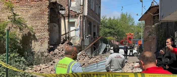 Istanbulda zilziladan so‘ng 6539 ta binoda shikastlanish qayd etildi