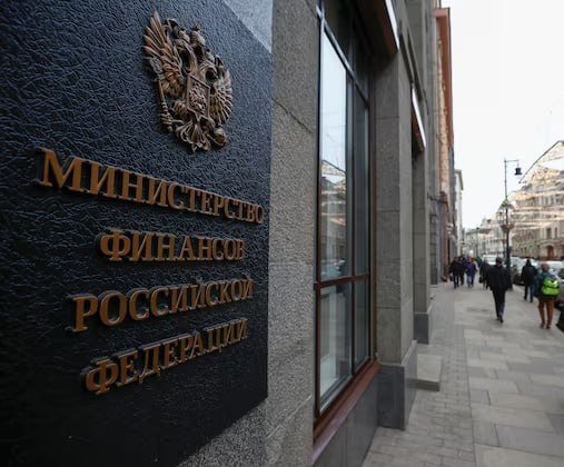 Россия рублни қўллаб-қувватлаш учун юань сотувини 17 фоизга оширишни режалаштирмоқда