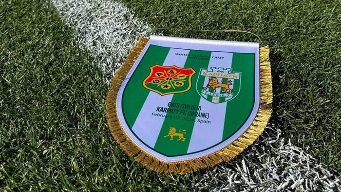 Рус тилида мулоқот қилган футболчи Украина клуби сардорлигидан маҳрум қилинди