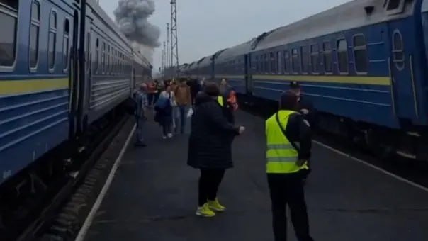 Россия дрони Украина — Польша чегараси яқинида йўловчи поездига зарба берди