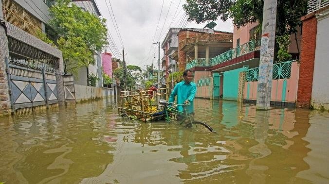 Bangladeshda kuchli yomg‘irlar tufayli suv toshqinlari sodir bo‘ldi - halok bo‘lganlar bor