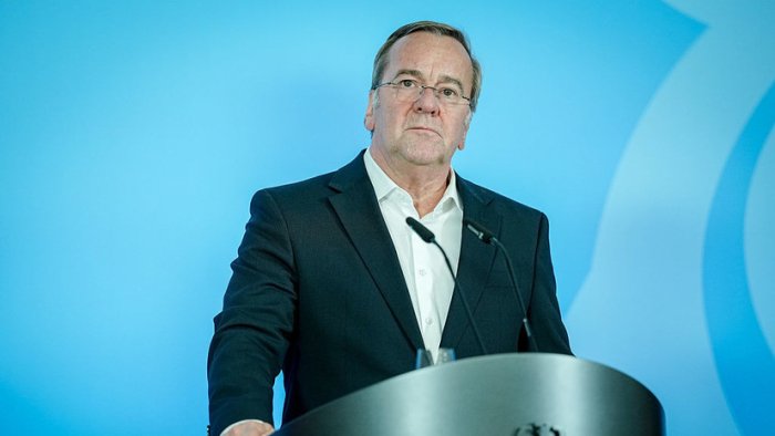 Борис Писториус: Германия Украинани ҳарбий қўллаб-қувватлашдан манфаатдор