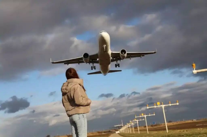 Parijda samolyot yo‘lovchilarni unutib qoldirdi