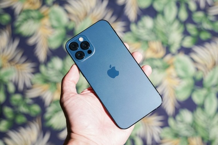 Yangi iPhone rekord batareyaga ega bo‘ladi