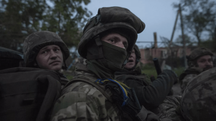 Ukraina mahbuslardan frontda foydalanadi