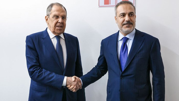 Лавров ва Фидан Анталияда Россия-Украина можаросини муҳокама қилади