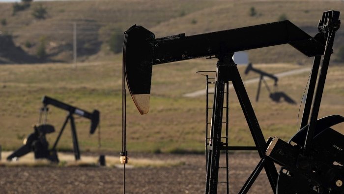 Еврокомиссиянинг нефть нархини пасайтириш нияти энергия бозорларини барқарорлаштиришга ёрдам бермайди