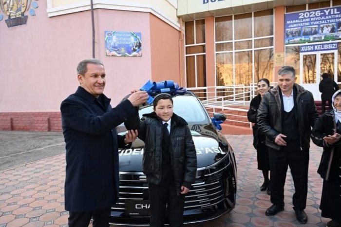 Otamurod Rayimboyevga Prezident sovg‘asi — BYD Chazor topshirildi