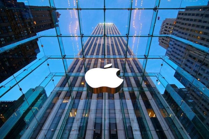 Apple strategiyasini o‘zgartiradi: yangi qurilmalar reja bo‘yicha emas, tayyor bo‘lganda chiqariladi