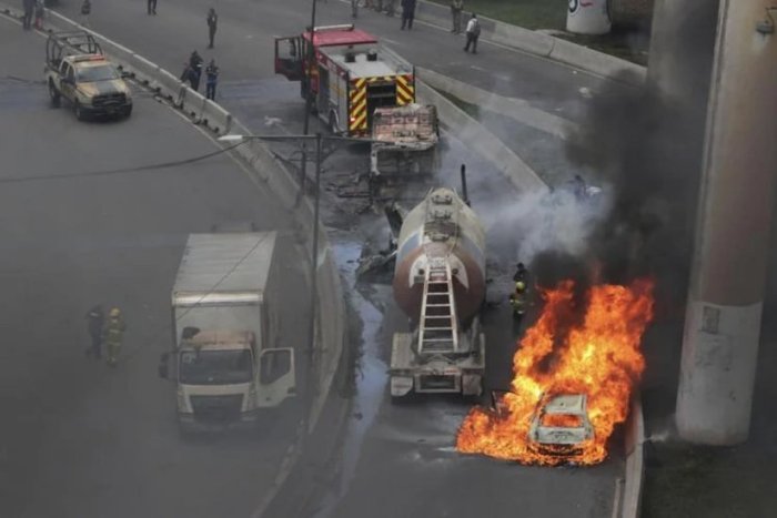 Мехико шаҳрида газ танкери портлаши оқибатида ҳалок бўлганлар сони 15 кишига етди