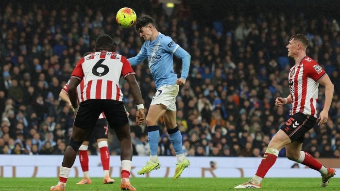 АПЛ. "Манчестер Сити" "Сандерленд"га жавобсиз 3 та гол урди. Ҳусанов яна захирада қолди