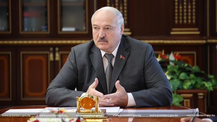 Лукашенко таълим соҳасида лицензиялашни жорий этиш ва "ҳамма нарсани имконсиз даражага қадар тозалаш" ҳақида кўрсатма берди