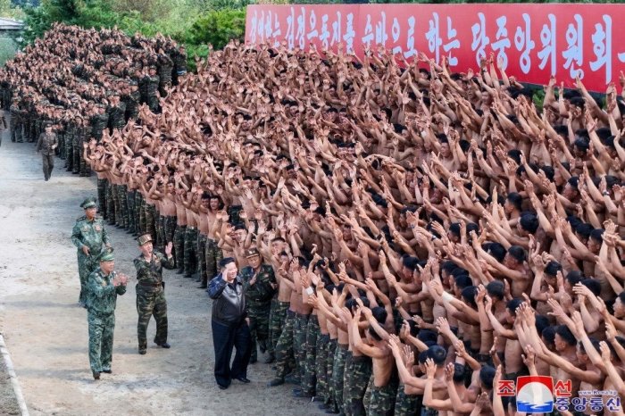 «Bu qandaydir ritorik tahdid emas»: Kim Seul bilan jang qilishga tayyorligini e’lon qildi