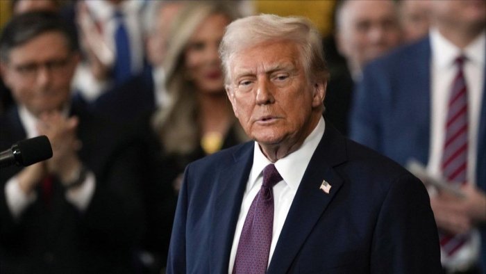 Трамп: Путин Истанбулдаги музокараларда иштирок этишимни хоҳлайди