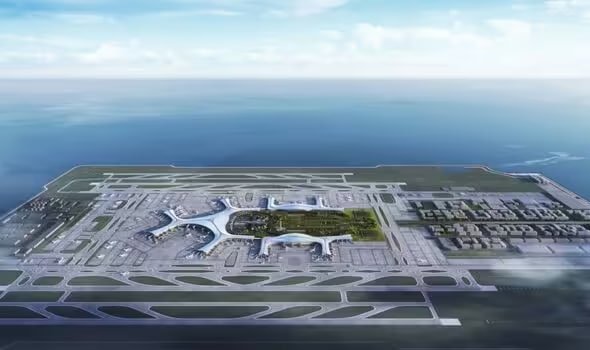 3 milliard funt sterlingga tushgan va 14 ta futbol maydoniga teng bo‘lgan dunyodagi eng katta sun’iy orolda qurilgan aeroport