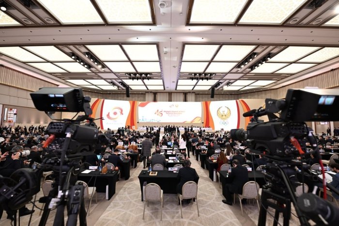 Shavkat Mirziyoyev Toshkent shahridagi Xalqaro kongress markazida bo‘lib o‘tayotgan Osiyo Olimpiya kengashi 46-Bosh assambleyasida nutq so‘zlaydi