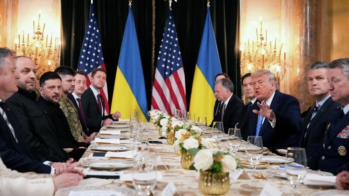 AQSh va Ukraina prezidentlarining muzokaralari yopiq shaklda boshlandi