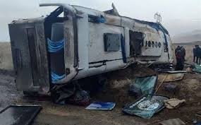 Erondan deportasiya qilingan afg‘onlarni olib ketayotgan avtobus halokatga uchradi: o‘nlab halok bo‘ldi