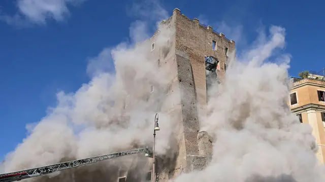 Rim markazida o‘rta asrda qurilgan minora qulab tushdi