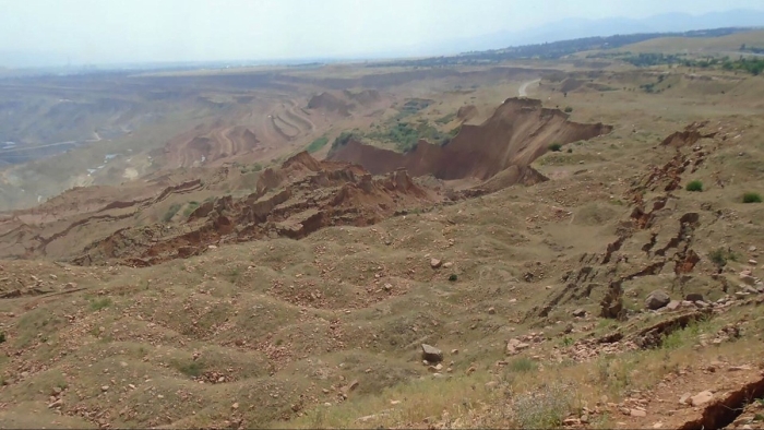 Тупроқ кўчкиси туфайли поездлар ҳаракати вақтинча тўхтатилди