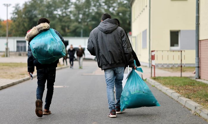 Germaniyada qochqinlar soni rekord darajaga yetdi