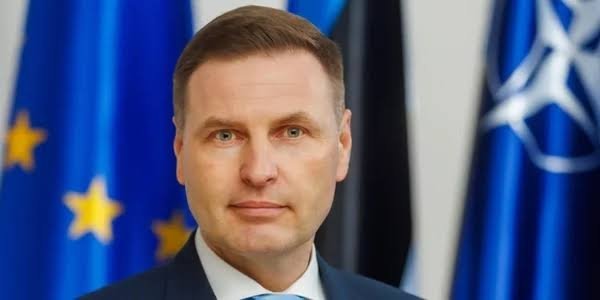 Эстония мудофаа вазири истеъфо берди