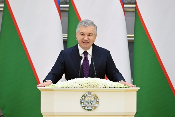 Шавкат Мирзиёев Қишлоқ хўжалиги соҳаси ходимлари куни муносабати билан соҳа вакиллари билан мулоқот ўтказмоқда