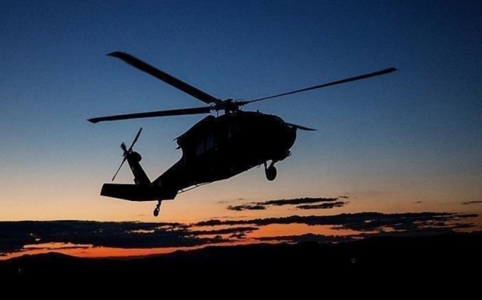 АҚШ вертолёти Япониянинг Окинава шаҳрига пиротехника солинган сумкани ташлади