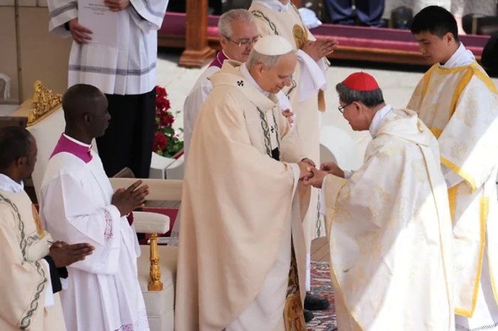 Lev XIV rasman Papa lavozimiga kirishdi