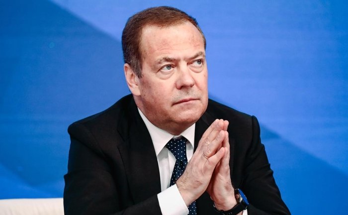 Медведев: “Ким ғалаба қозонганини Трампга эслатиш лозим”
