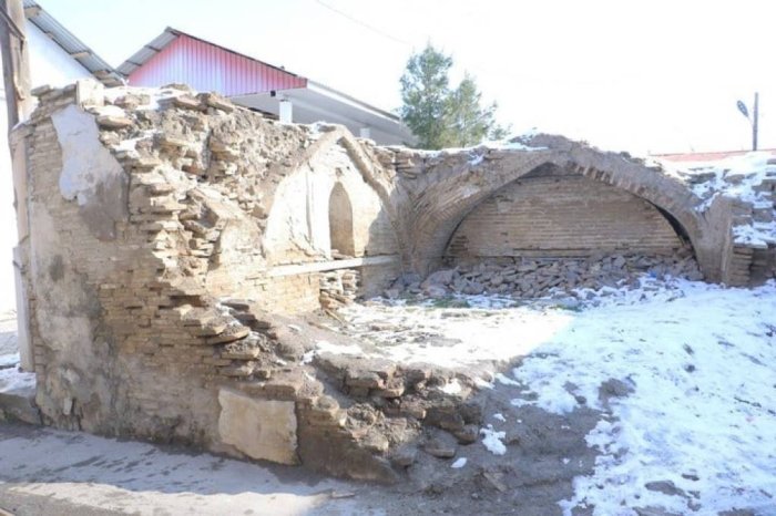 “Дари-занжир” буткул йўқолиб кетадими? Самарқандда маданий мерос объекти оғир ҳолатда эканлиги юзасидан муносабат билдирилди