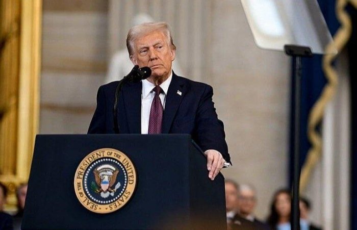 Трамп Гренландия устидан назорат ўрнатиш ва NATO'ни сақлаб қолиш ўртасида танлов бўлиши мумкинлигини истисно қилмади