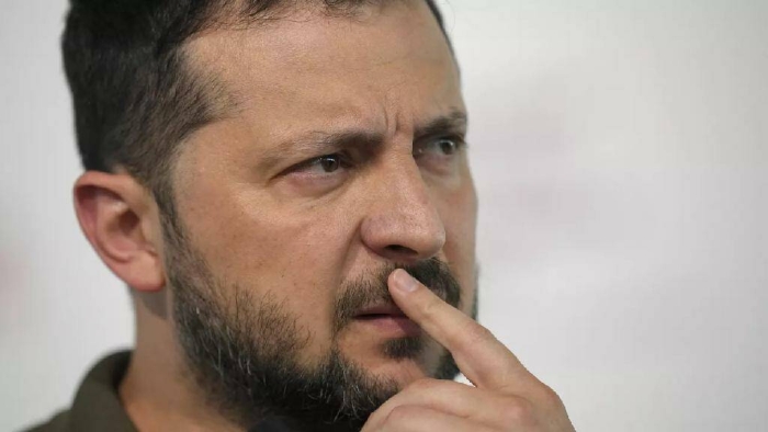 Зеленскийнинг фақат иккита танлови бор