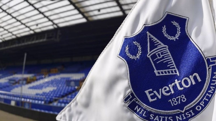 Англиянинг «Эвертон» клуби Усмоновнинг компанияси билан шартномани бекор қилди. Клуб қийин аҳволда қолди