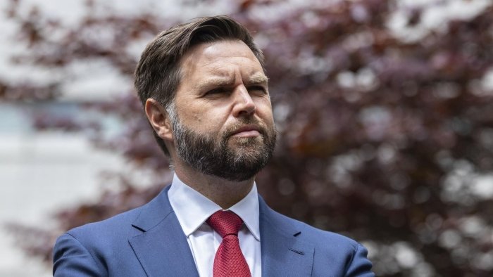 Ukrainaning hali bosib olinmagan hududlari Rossiyaga berilmaydi — AQSh vise-prezidenti