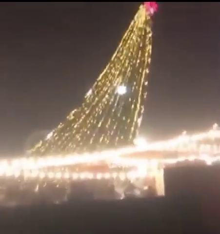 Yangi yil archasi quladi