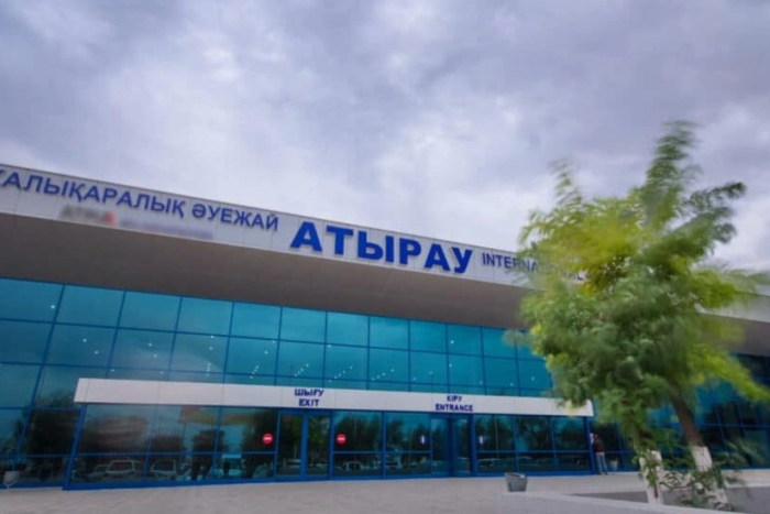 Portlovchi qurilma haqidagi xabardan so‘ng Qozog‘istondagi aeroport binosidan odamlar evakuasiya qilindi
