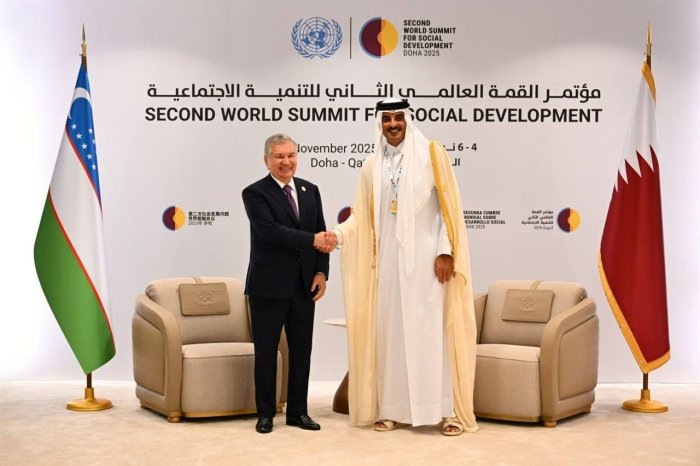 Prezident Shavkat Mirziyoyev Dohada Qatar Amiri bilan uchrashuv o‘tkazdi