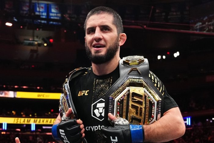 Islam Maxachevga qimmatbaho avtomobil sovg‘a qilishdi (FOTO)