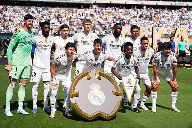 “Real Madrid“ samolyoti bo‘ron tufayli Nyuarkka aeroportiga uzoq vaqt qo‘nolmadi
