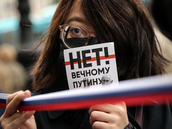 "Damini olsin": Rossiyada Putinga qarshi namoyish bo‘lib o‘tdi