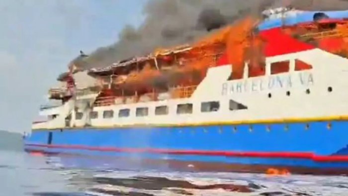Indoneziya sohillarida bortida 280 nafar yo‘lovchi bo‘lgan parom yonib ketdi