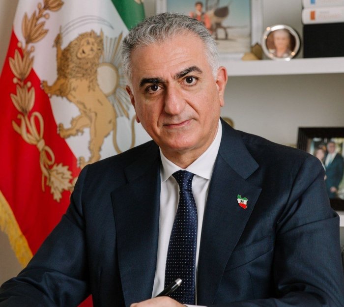 Ризо Паҳлавий Доналд Трампни Эрондаги вазиятга “аралашишга тайёр бўлишга” чақирди