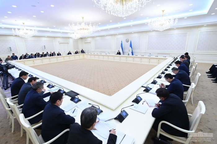 Мирзиёев шакар нархи қимматлашгани ҳақида: “Савол туғилади. Ҳокимлар ва прокурорлар қаёққа қараган?”