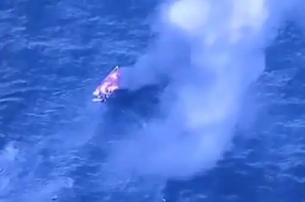 АҚШ ҳарбийлари халқаро сувларда наркотик ташиётган навбатдаги кемага зарба берди